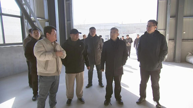 El secretario del Partido del condado, Zhang Guohui, inspecciona la seguridad laboral y el desarrollo de proyectos en la zona de desarrollo económico del condado